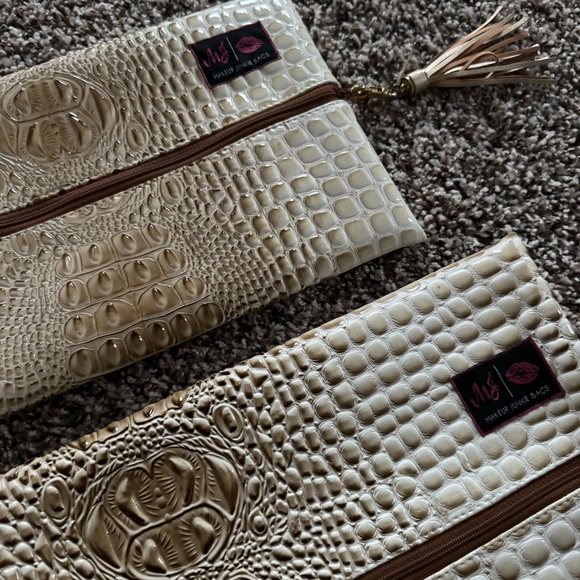 Makeup Junkie Bubble Gator Sand Makeup Bag Bundle - Picture 2 of 5